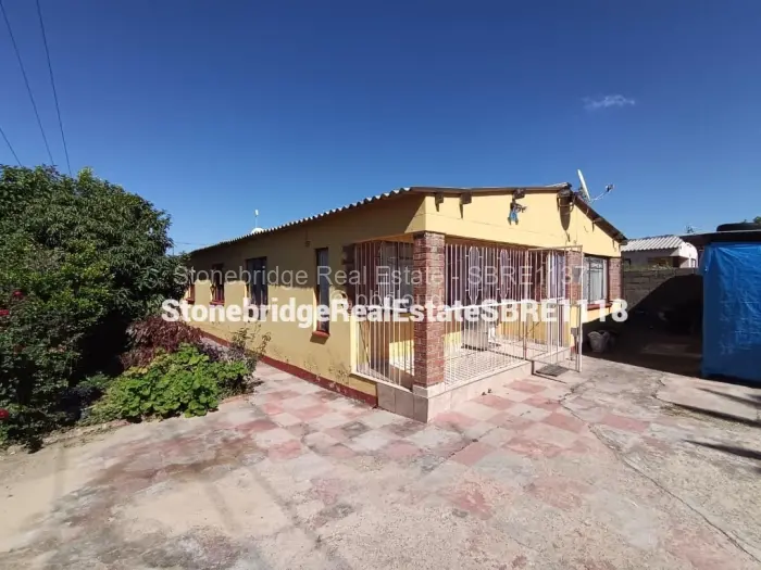 3 Bedroom House to Rent in Pumula South, Bulawayo
