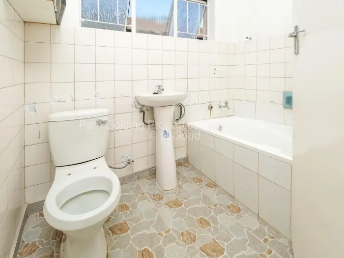 Flat/Apartment for Sale in Parktown, Harare