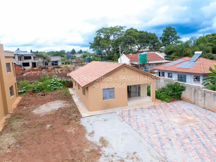 8 Bedroom House for Sale in Gletwin Park, Harare