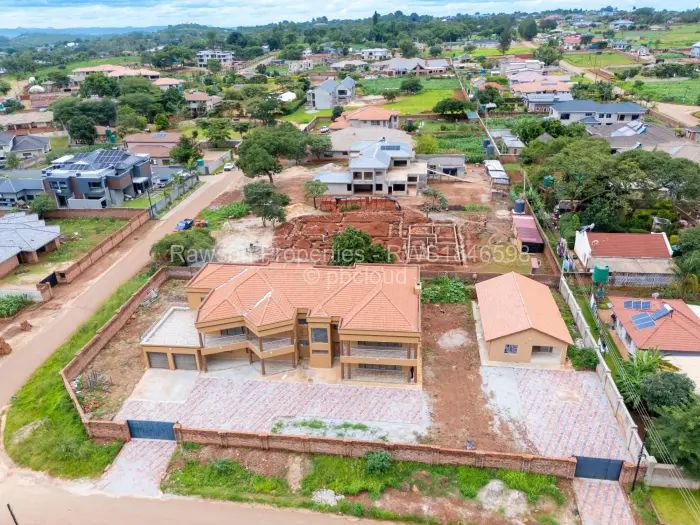 8 Bedroom House for Sale in Gletwin Park, Harare