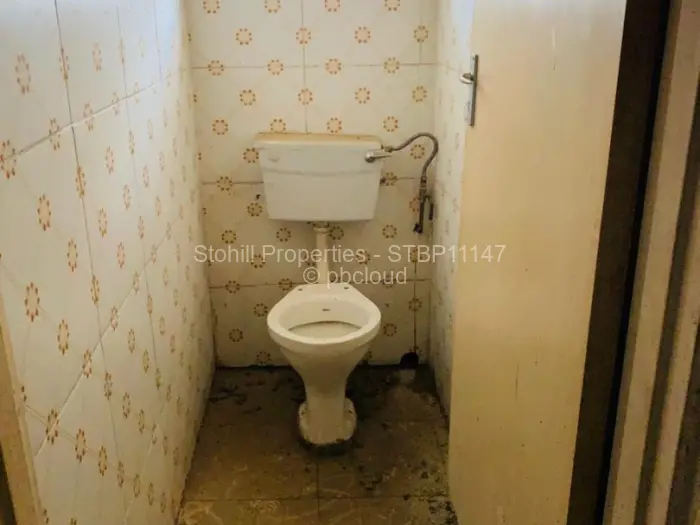 Retail/Shop for Sale in Chitungwiza, Chitungwiza