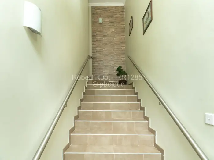 3 Bedroom Cottage/Garden Flat to Rent in Marlborough