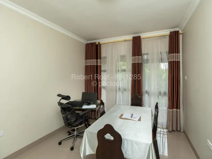 3 Bedroom Cottage/Garden Flat to Rent in Marlborough