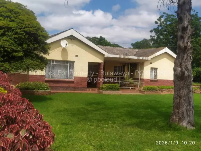 4 Bedroom House for Sale in Hillside Byo, Bulawayo