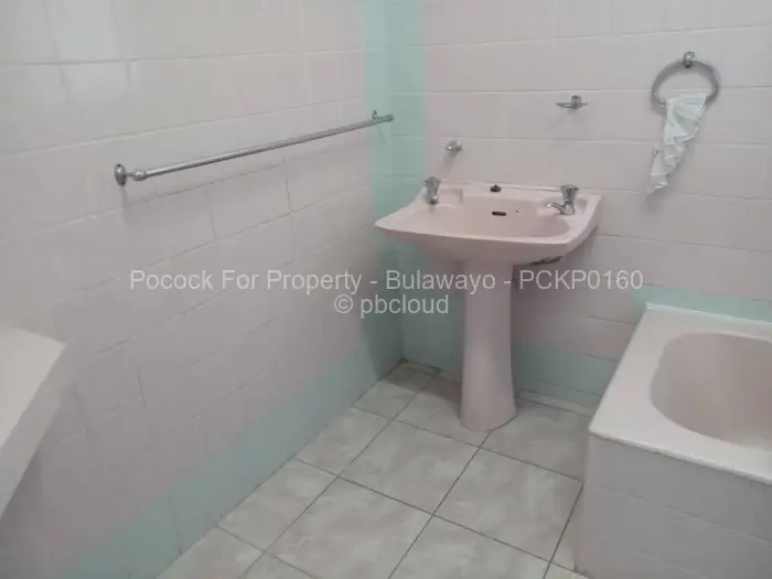 4 Bedroom House for Sale in Hillside Byo, Bulawayo