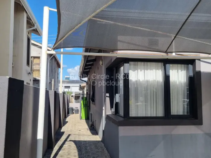 Flat/Apartment to Rent in Arlington, Harare