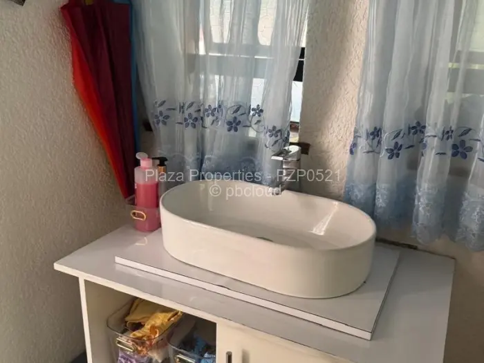 5 Bedroom House for Sale in Glen Lorne, Harare