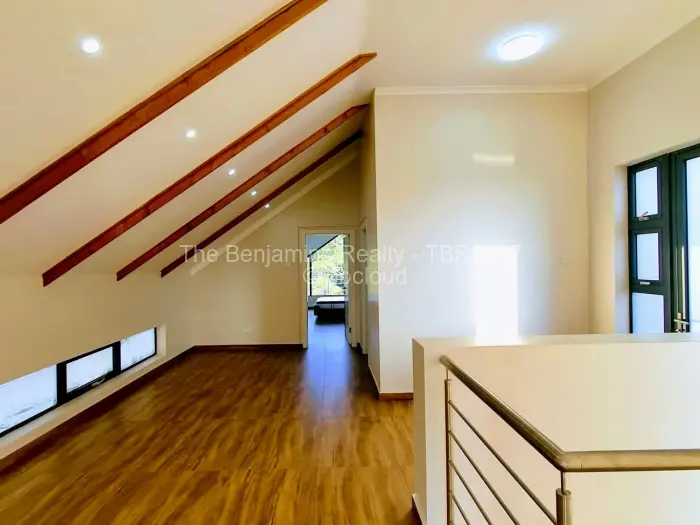 Townhouse/Cluster to Rent in Newlands