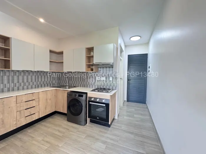 Flat/Apartment to Rent in Borrowdale West
