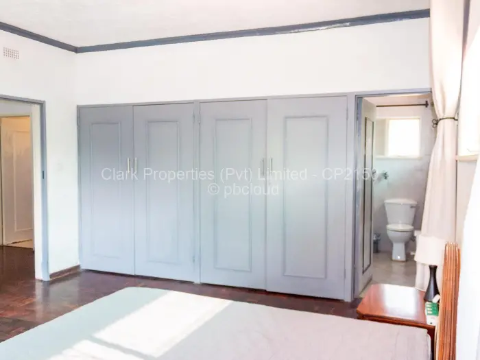 6 Bedroom House for Sale in Colne Valley, Harare