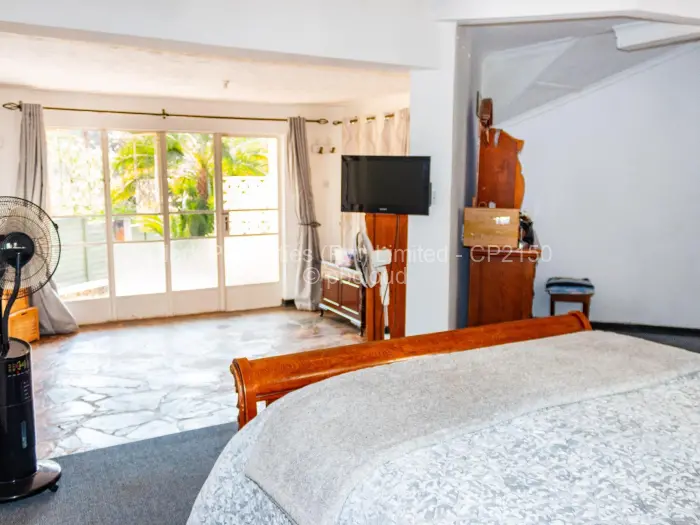 6 Bedroom House for Sale in Colne Valley, Harare