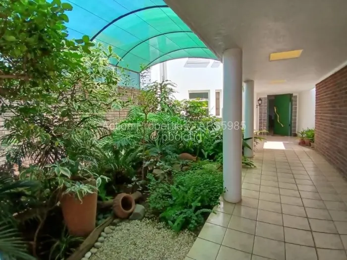 Townhouse/Cluster for Sale in Newlands, Harare