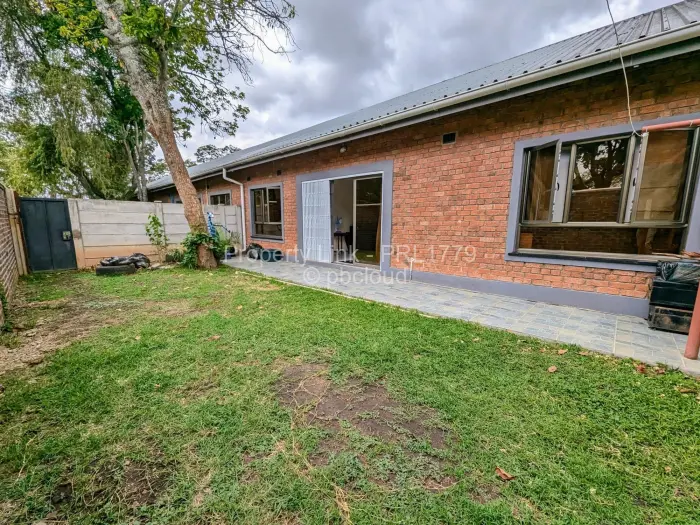 Townhouse/Cluster for Sale in Newlands, Harare