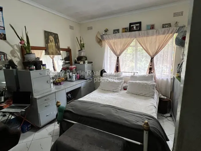 3 Bedroom House for Sale in Mabelreign, Harare