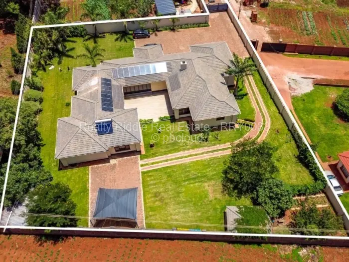 4 Bedroom House for Sale in Gletwin Park, Harare