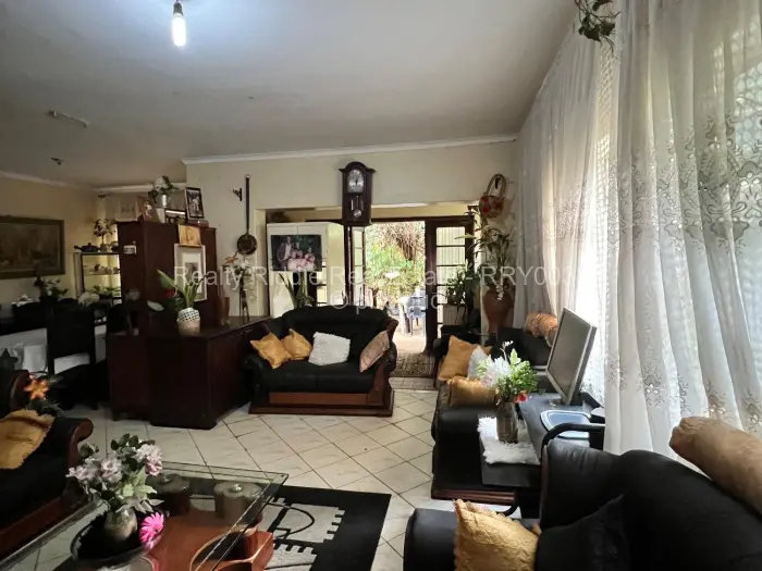 3 Bedroom House for Sale in Mabelreign, Harare