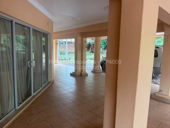 6 Bedroom House for Sale in Borrowdale, Harare