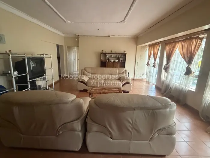 6 Bedroom House for Sale in Borrowdale, Harare