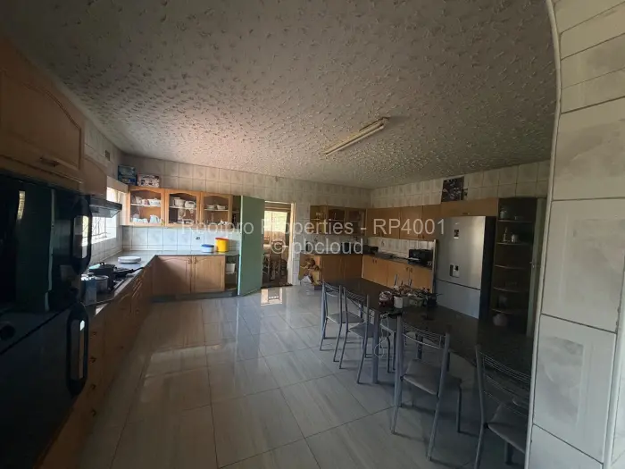 10 Bedroom House for Sale in Goodhope, Harare