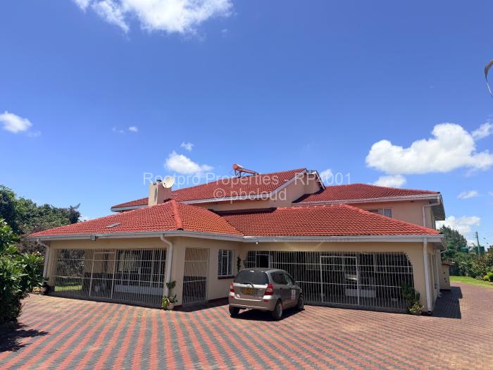 10 Bedroom House for Sale in Goodhope, Harare