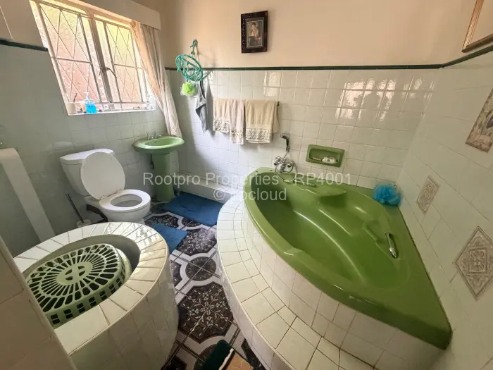 10 Bedroom House for Sale in Goodhope, Harare