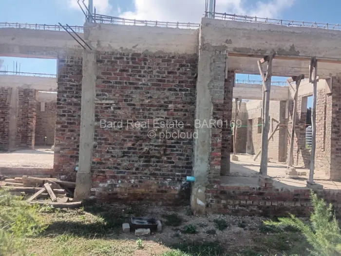 6 Bedroom House for Sale in Borrowdale, Harare