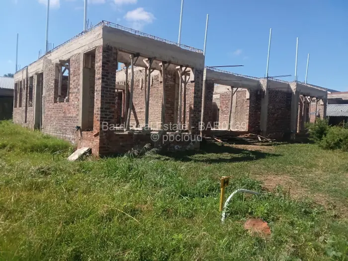 6 Bedroom House for Sale in Borrowdale, Harare