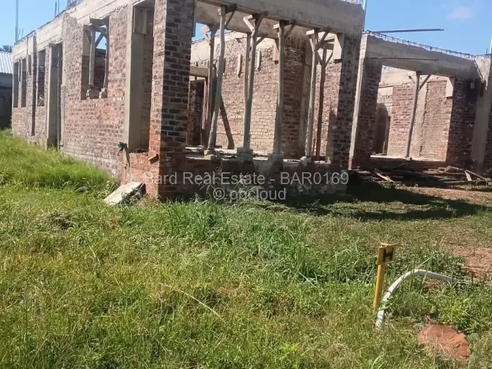 6 Bedroom House for Sale in Borrowdale, Harare