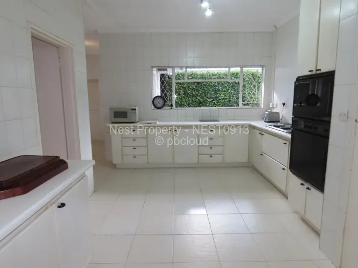 5 Bedroom House for Sale in Gunhill, Harare