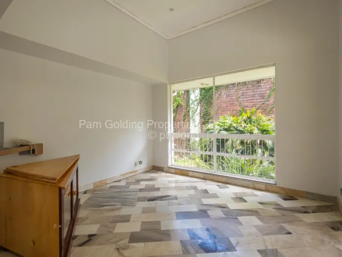 Townhouse/Cluster for Sale in Newlands, Harare