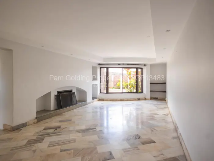 Townhouse/Cluster for Sale in Newlands, Harare