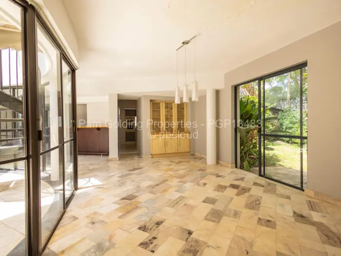 Townhouse/Cluster for Sale in Newlands, Harare