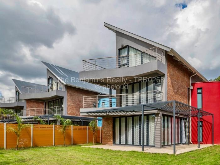 Townhouse/Cluster to Rent in Newlands, Harare