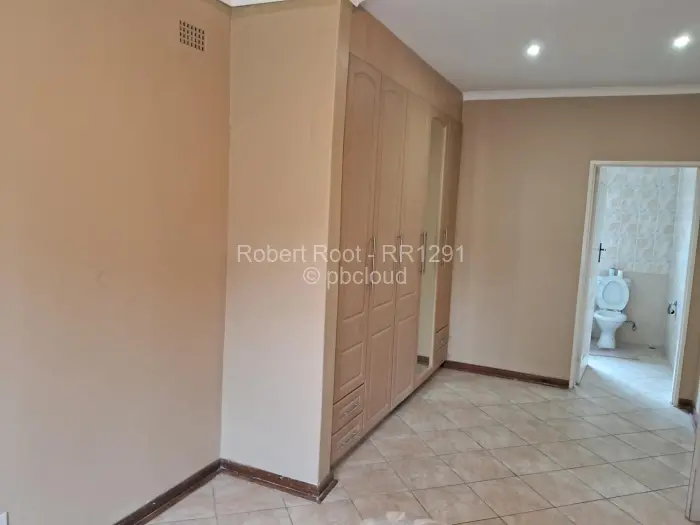 Townhouse/Cluster for Sale in Waterfalls, Harare