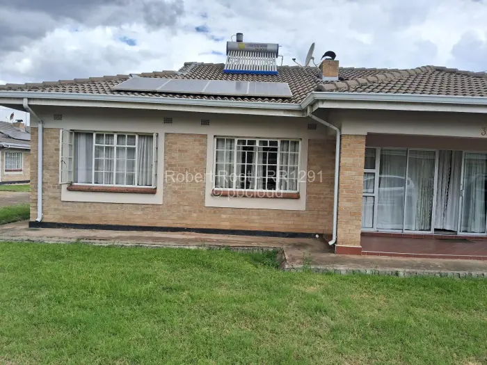 Townhouse/Cluster for Sale in Waterfalls, Harare
