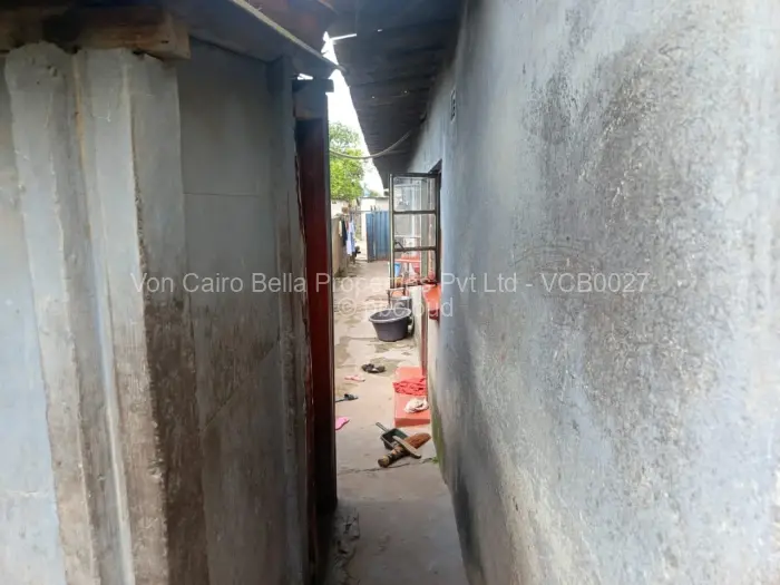 4 Bedroom House for Sale in Mufakose, Harare