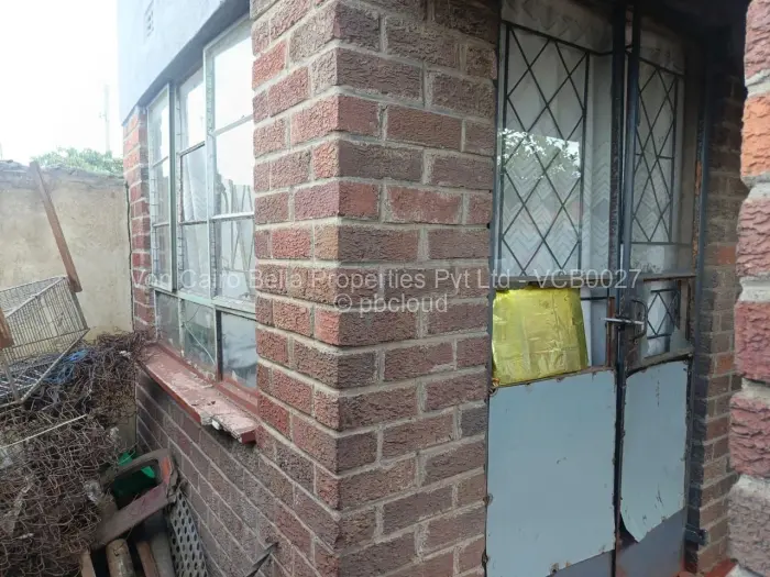 4 Bedroom House for Sale in Mufakose, Harare