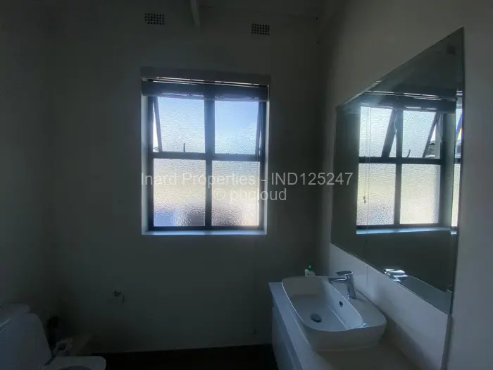 Townhouse/Cluster to Rent in Borrowdale Brooke, Harare