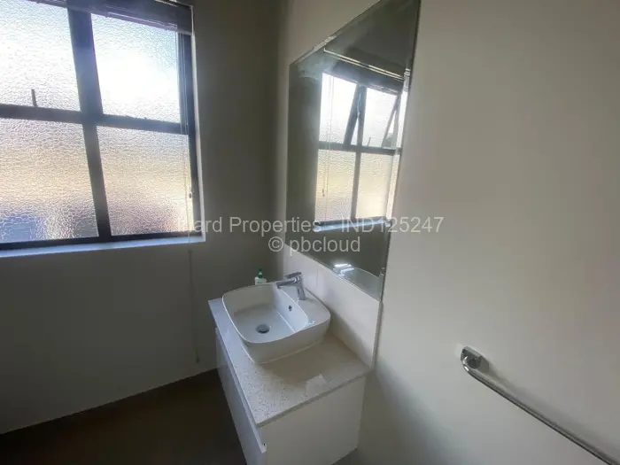 Townhouse/Cluster to Rent in Borrowdale Brooke, Harare