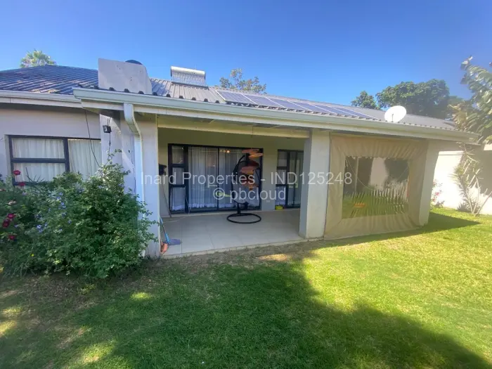 Townhouse/Cluster to Rent in Newlands, Harare