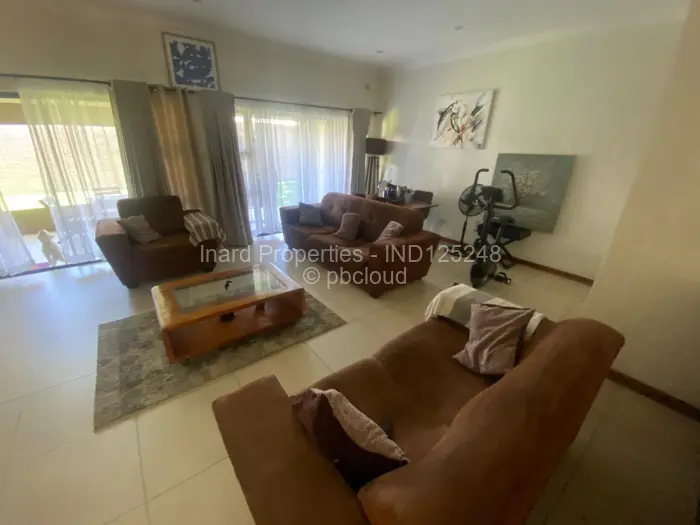 Townhouse/Cluster to Rent in Newlands, Harare