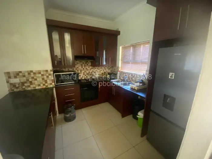 Townhouse/Cluster to Rent in Newlands, Harare