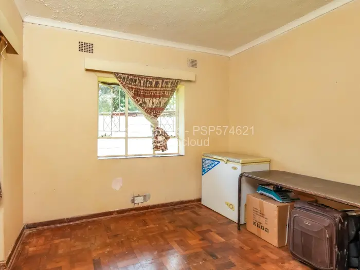 5 Bedroom House for Sale in Highlands, Harare