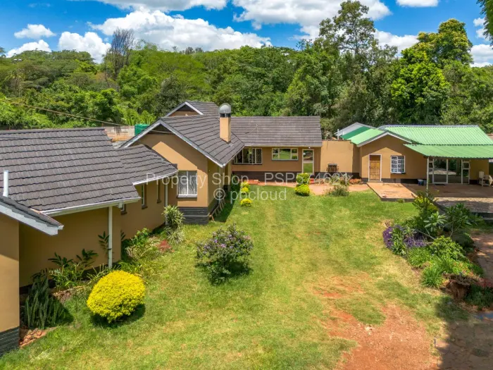 5 Bedroom House for Sale in Highlands, Harare