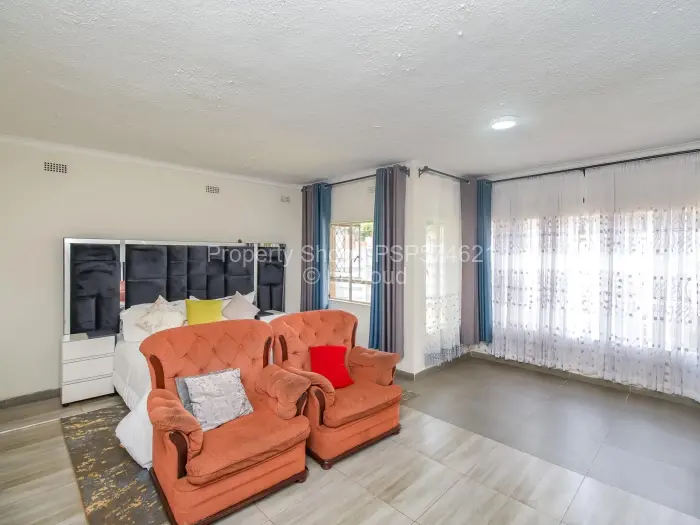 5 Bedroom House for Sale in Highlands, Harare