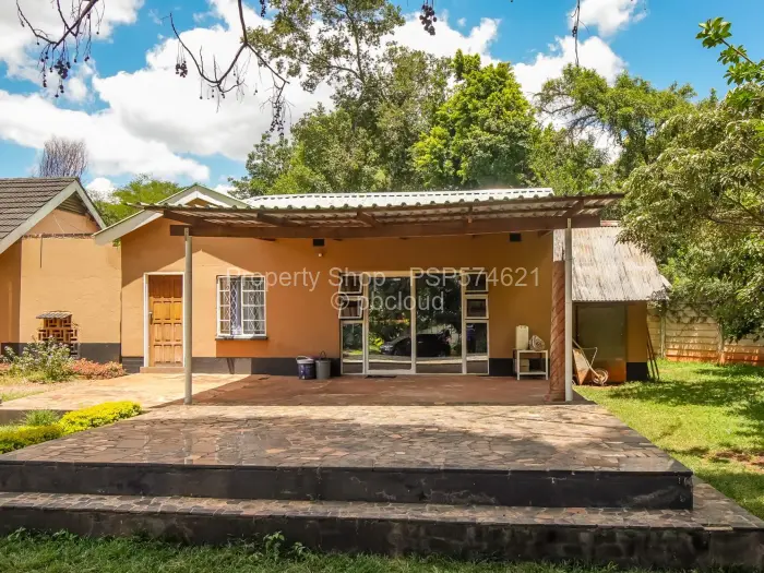 5 Bedroom House for Sale in Highlands, Harare