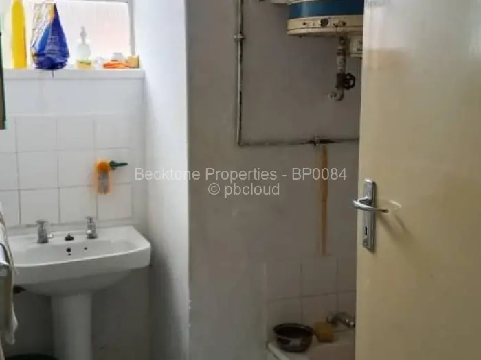 Flat/Apartment for Sale in Paddonhurst, Bulawayo