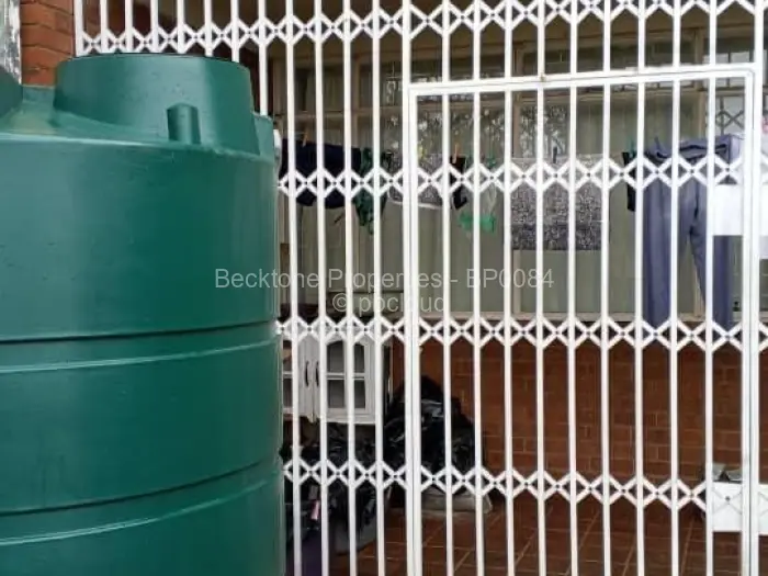 Flat/Apartment for Sale in Paddonhurst, Bulawayo