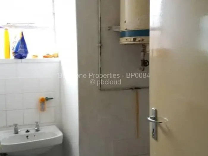 Flat/Apartment for Sale in Paddonhurst, Bulawayo