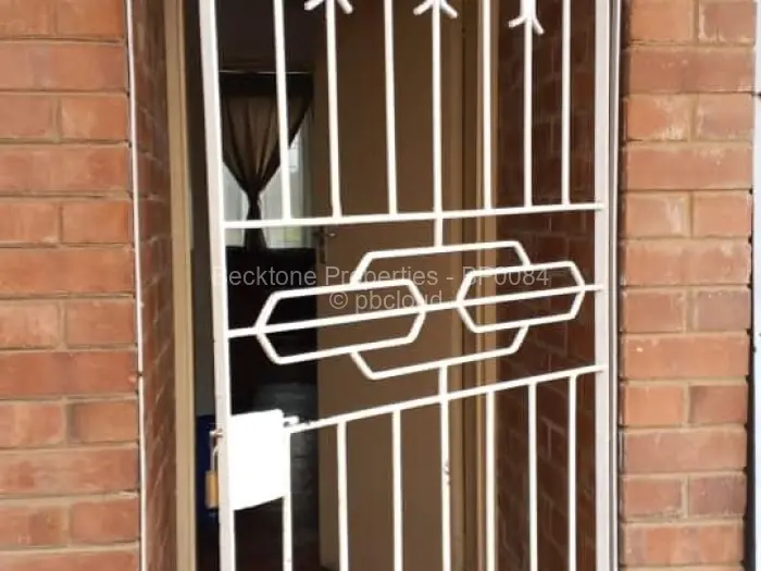 Flat/Apartment for Sale in Paddonhurst, Bulawayo